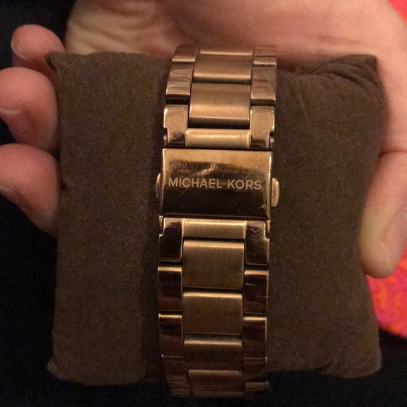 Michael Kors Rose Gold watch - Picture 4 of 6